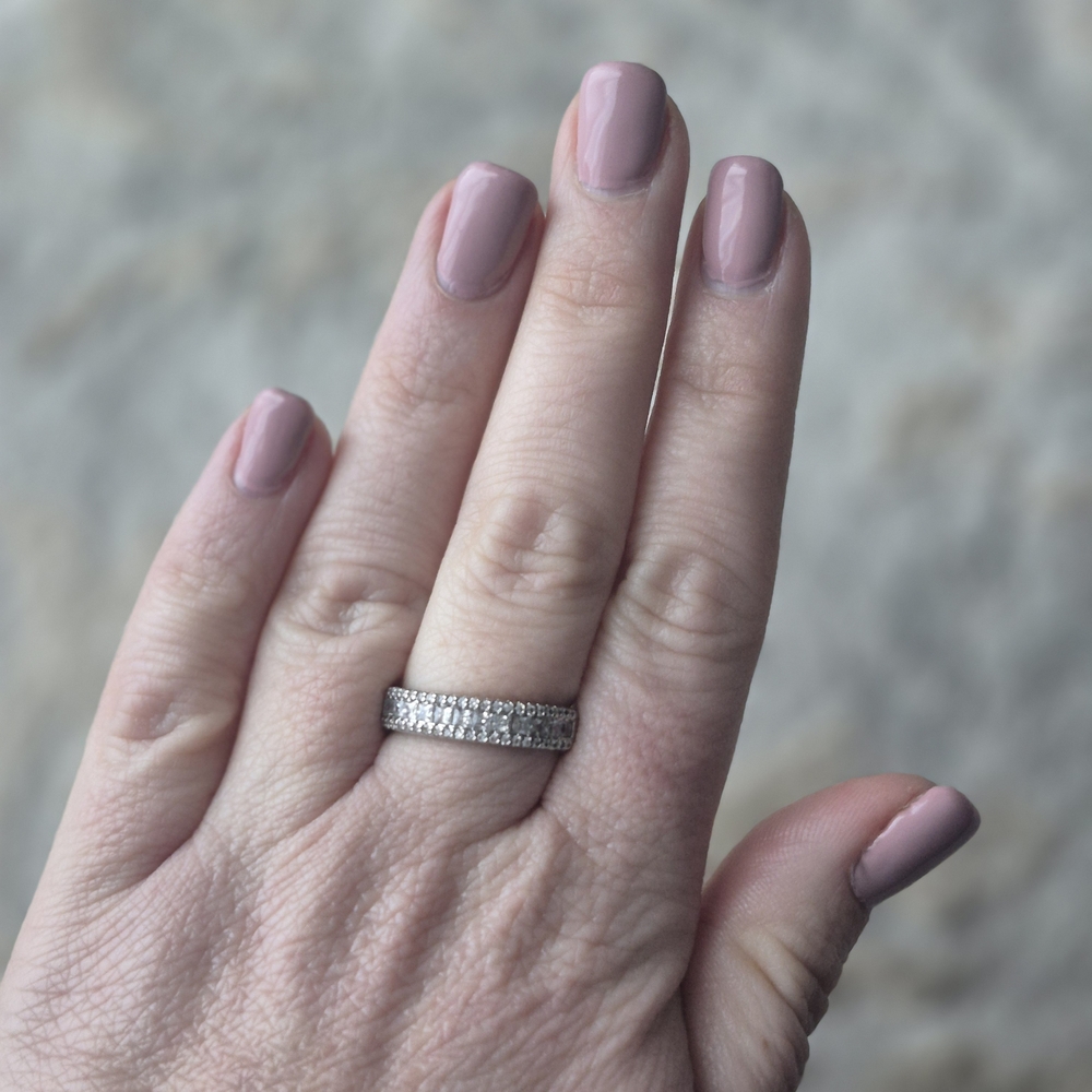 Chic Silver Band Ring with Crystal Accents